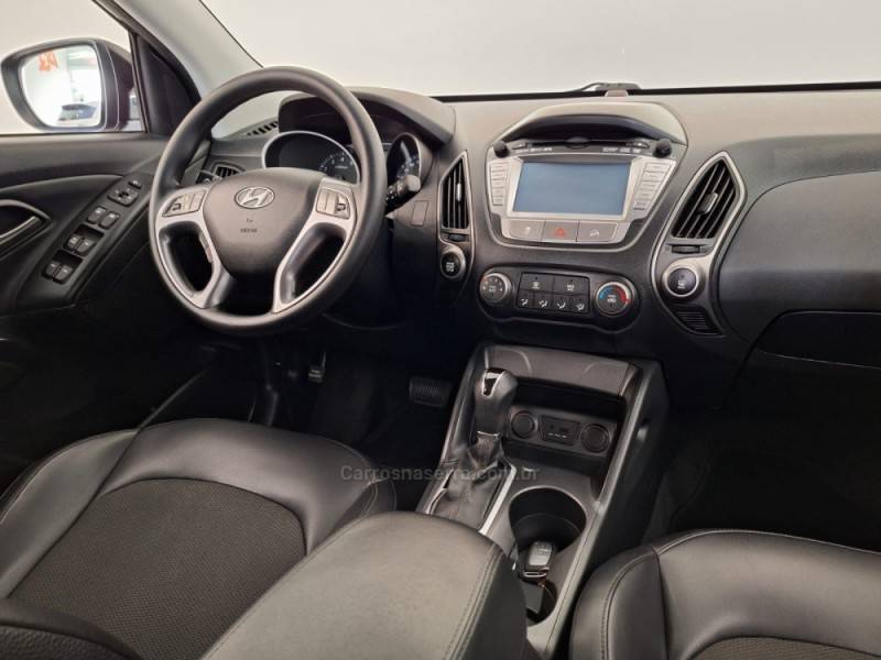 HYUNDAI - IX35 - 2017/2018 - Preta - R$ 87.900,00