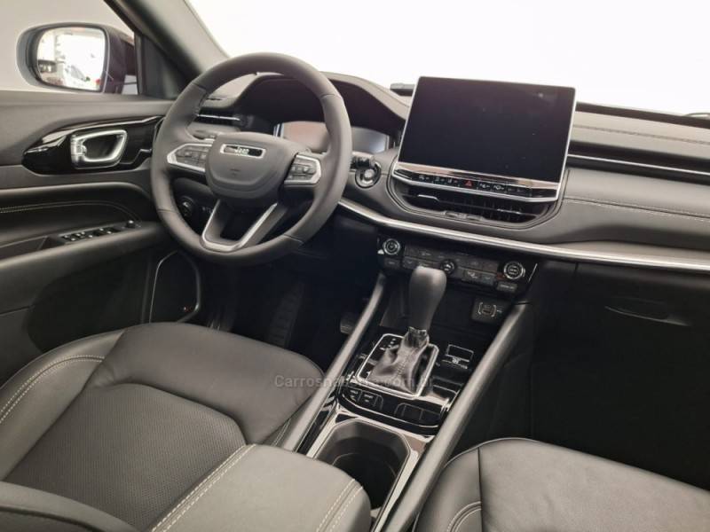 JEEP - COMPASS - 2024/2025 - Branca - R$ 209.900,00