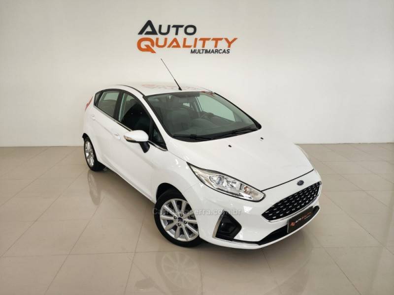 FORD - FIESTA - 2018/2018 - Branca - R$ 64.900,00