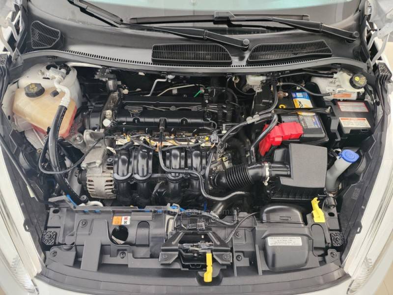 FORD - FIESTA - 2018/2018 - Branca - R$ 64.900,00