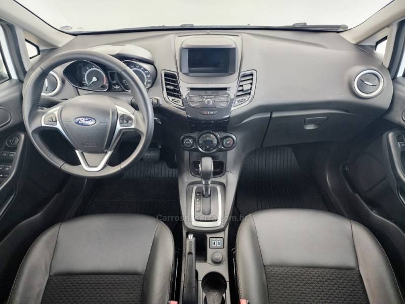 FORD - FIESTA - 2018/2018 - Branca - R$ 64.900,00
